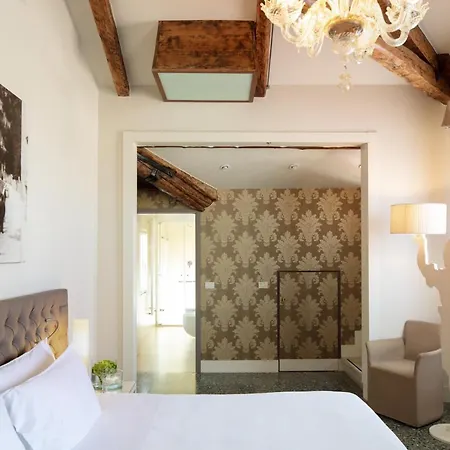 Palazzo Barocci 4*