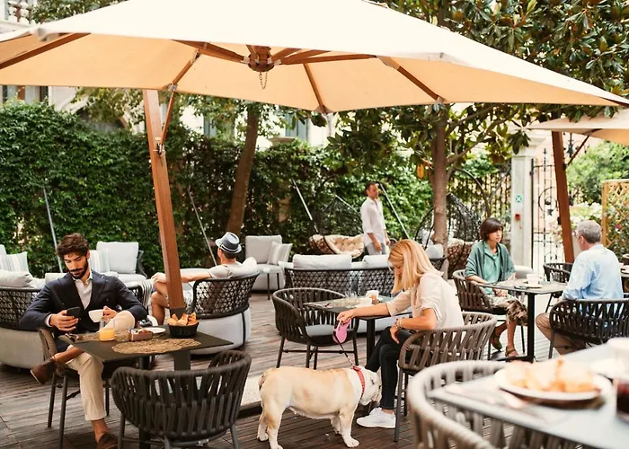 Palazzo Barocci ホテル