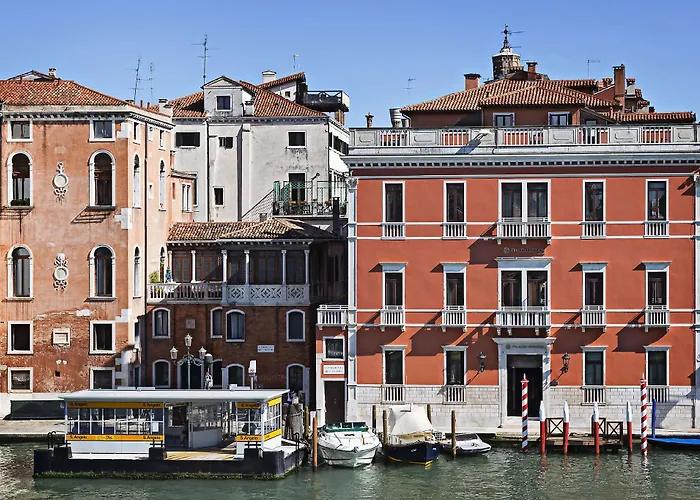 Palazzo Barocci ホテル