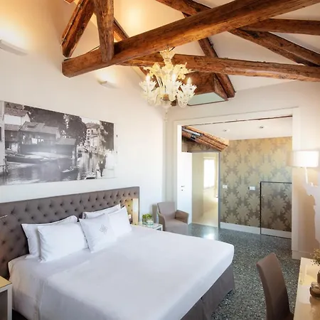 Palazzo Barocci מלון 4*