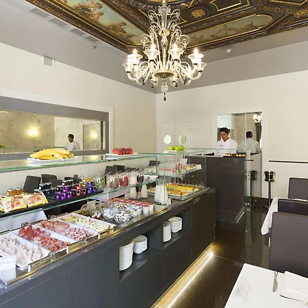 Palazzo Barocci Ξενοδοχείο 4*