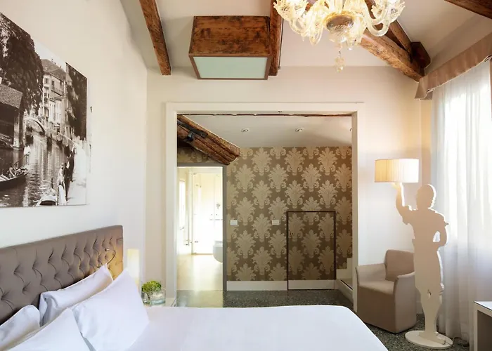 Palazzo Barocci 4*