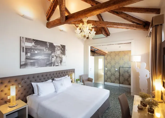 Palazzo Barocci מלון 4*