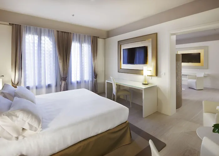 Palazzo Barocci מלון 4*