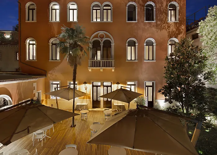 Palazzo Barocci 4*